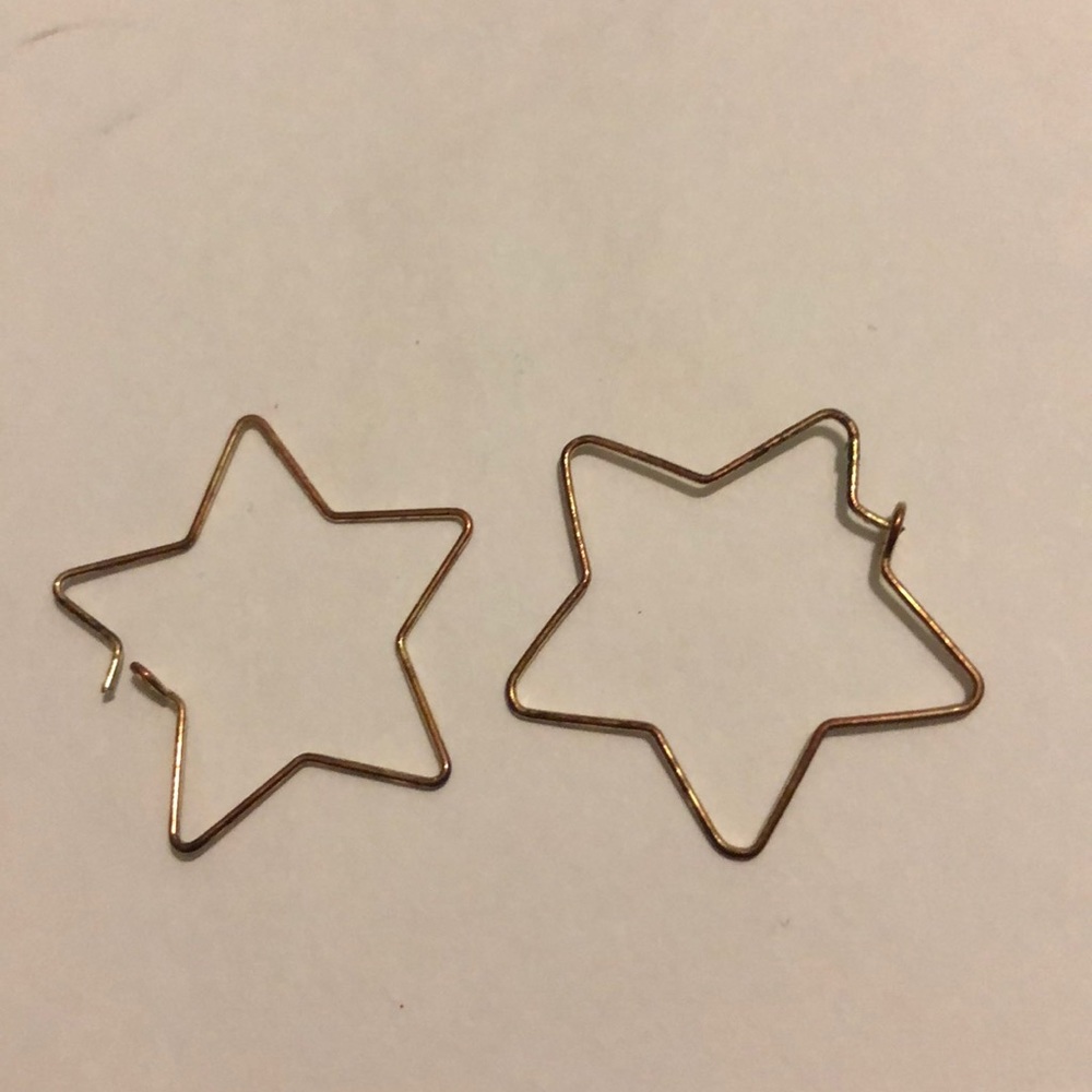 Gold star earrings